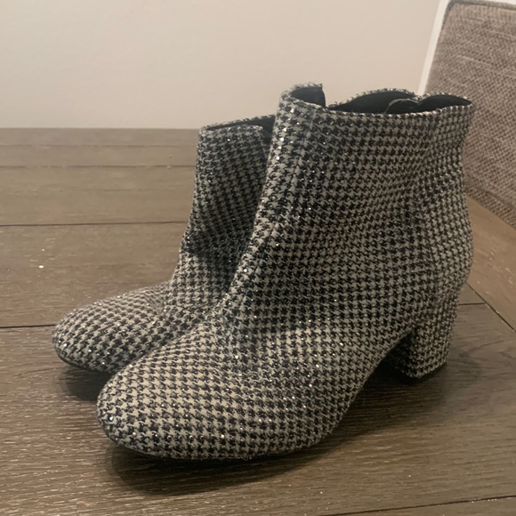 Kelly & Kate Sparkly Houndstooth pumps! Never been worn! So cute! Size 11 - Picture 2 of 3